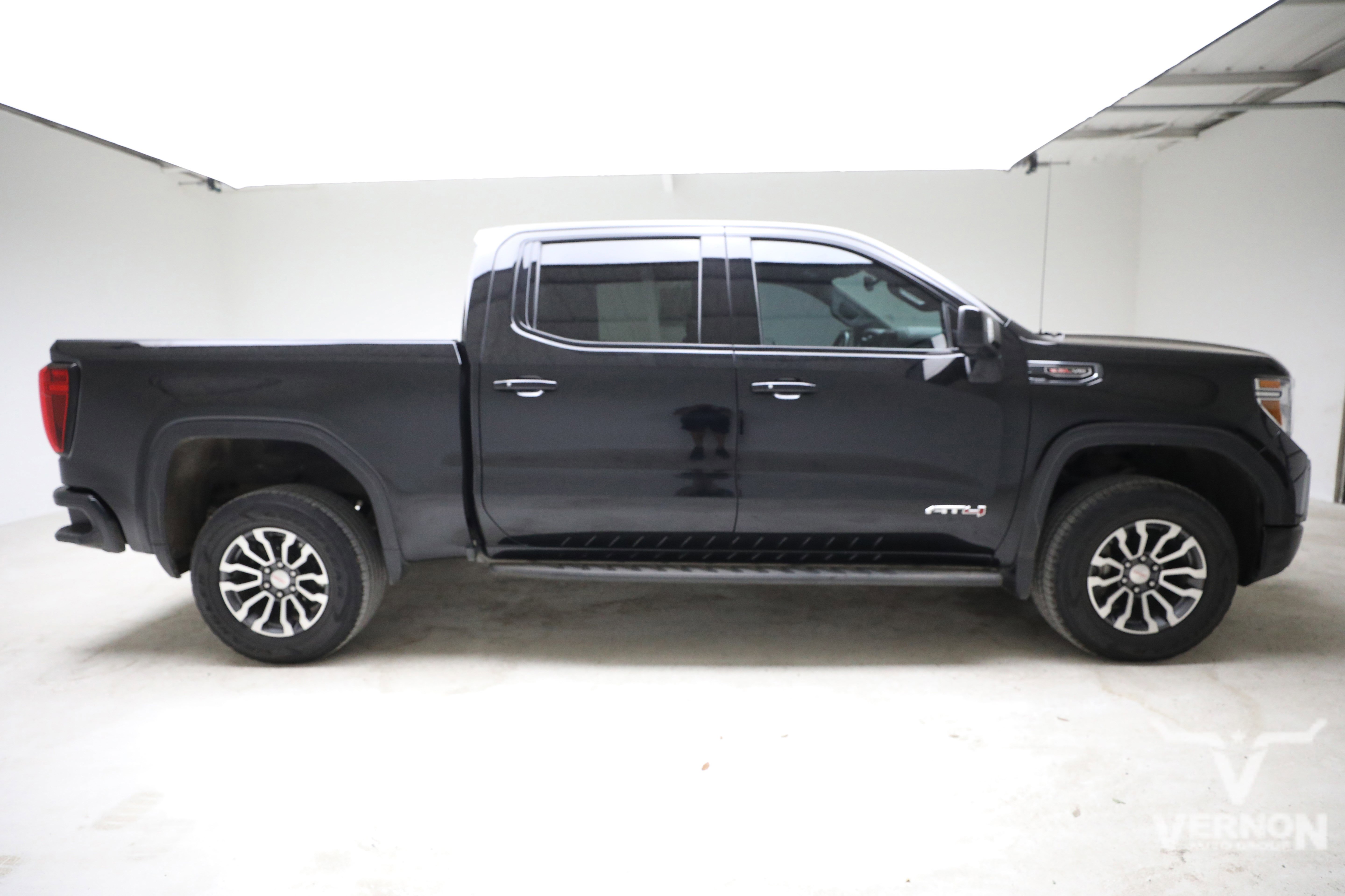 Used 2022 GMC Sierra 1500 AT4 AWD/4WD image 6