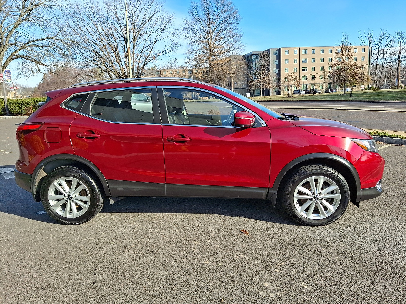 Certified 2019 Nissan Rogue Sport SV w/ Technology Package image 7