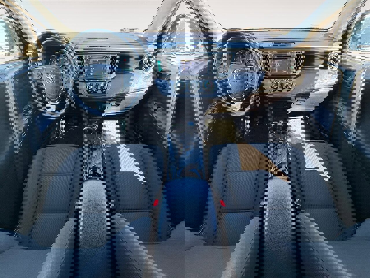 Used 2015 Toyota RAV4 LE image 26