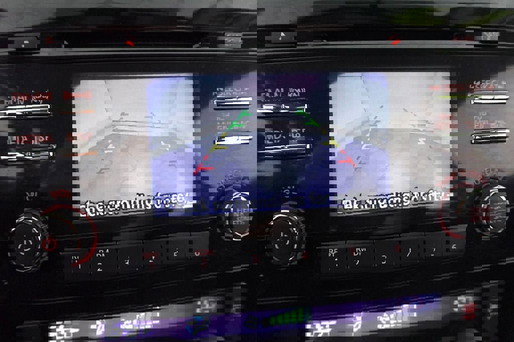 Used 2017 Nissan Rogue SV image 18