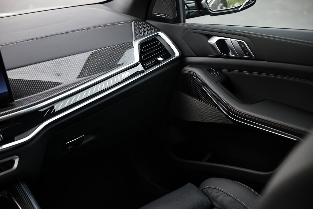 New 2026 BMW X5 M60i w/ Climate Comfort Package image 30