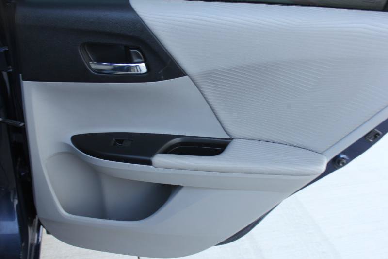 Used 2015 Honda Accord LX image 15