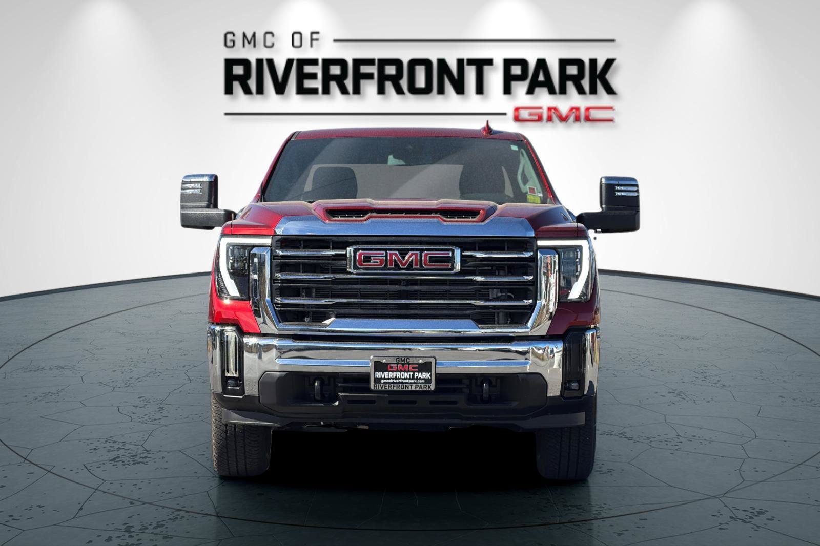 Used 2025 GMC Sierra 2500 SLT w/ Snow Plow Prep/Camper Package AWD/4WD image 8
