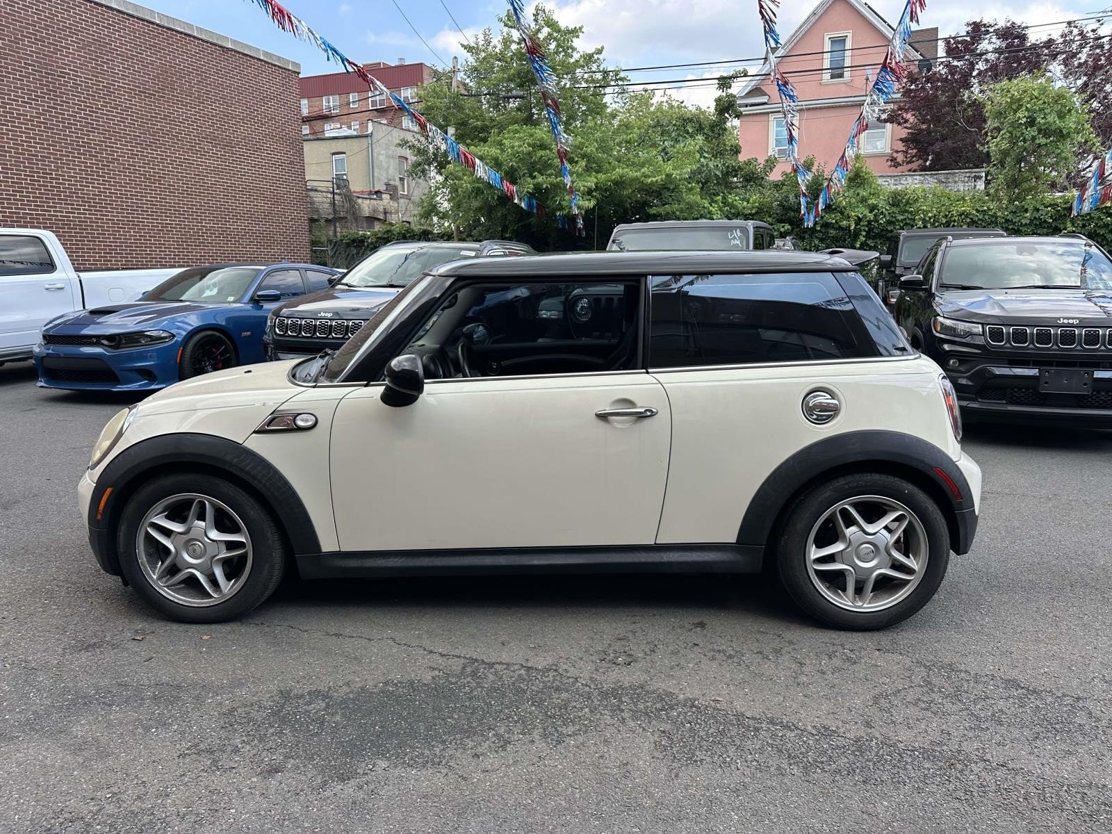 Used 2009 MINI Cooper S FWD image 7