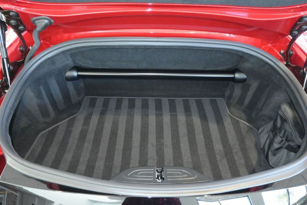 Used 2023 Aston Martin V12 Vantage Roadster RWD image 33