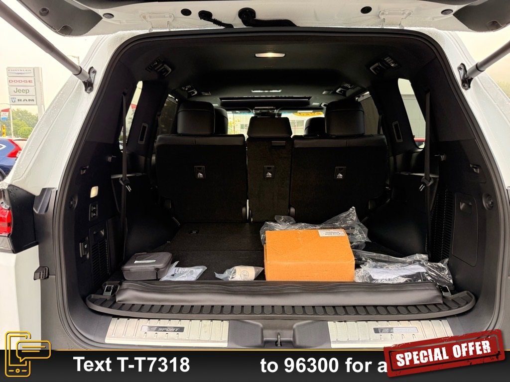 Used 2023 Lexus LX 600 F Sport image 29