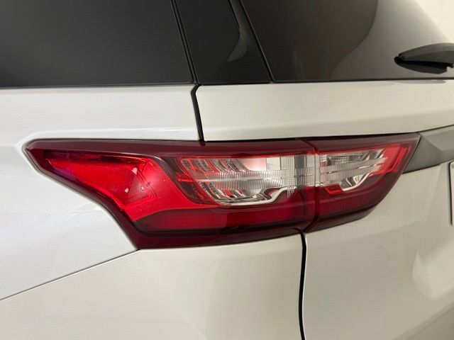 Used 2019 Chevrolet Traverse RS w/ LPO, Floor Liner Package FWD image 13