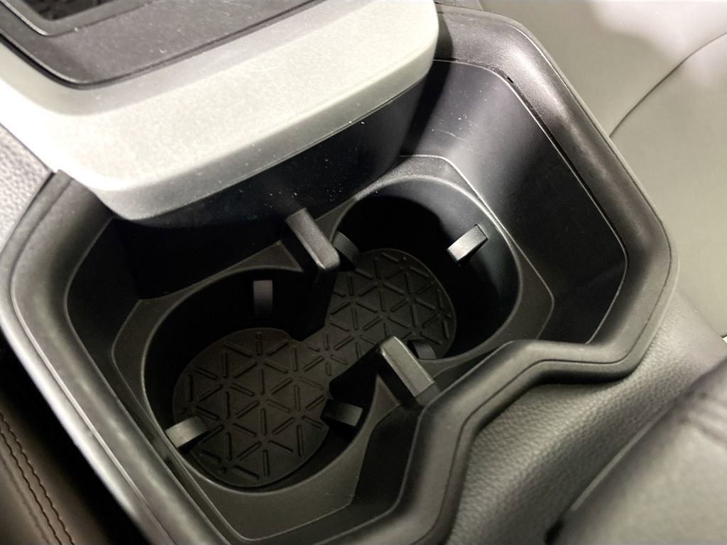 Used 2024 Toyota RAV4 XLE Premium image 15