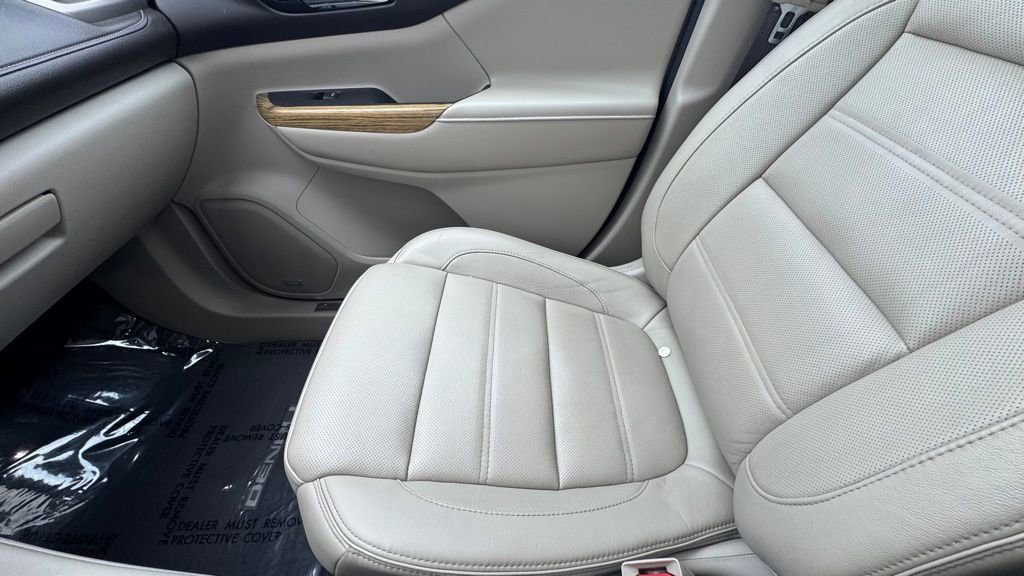 Used 2017 GMC Acadia Denali w/ Technology Package image 28