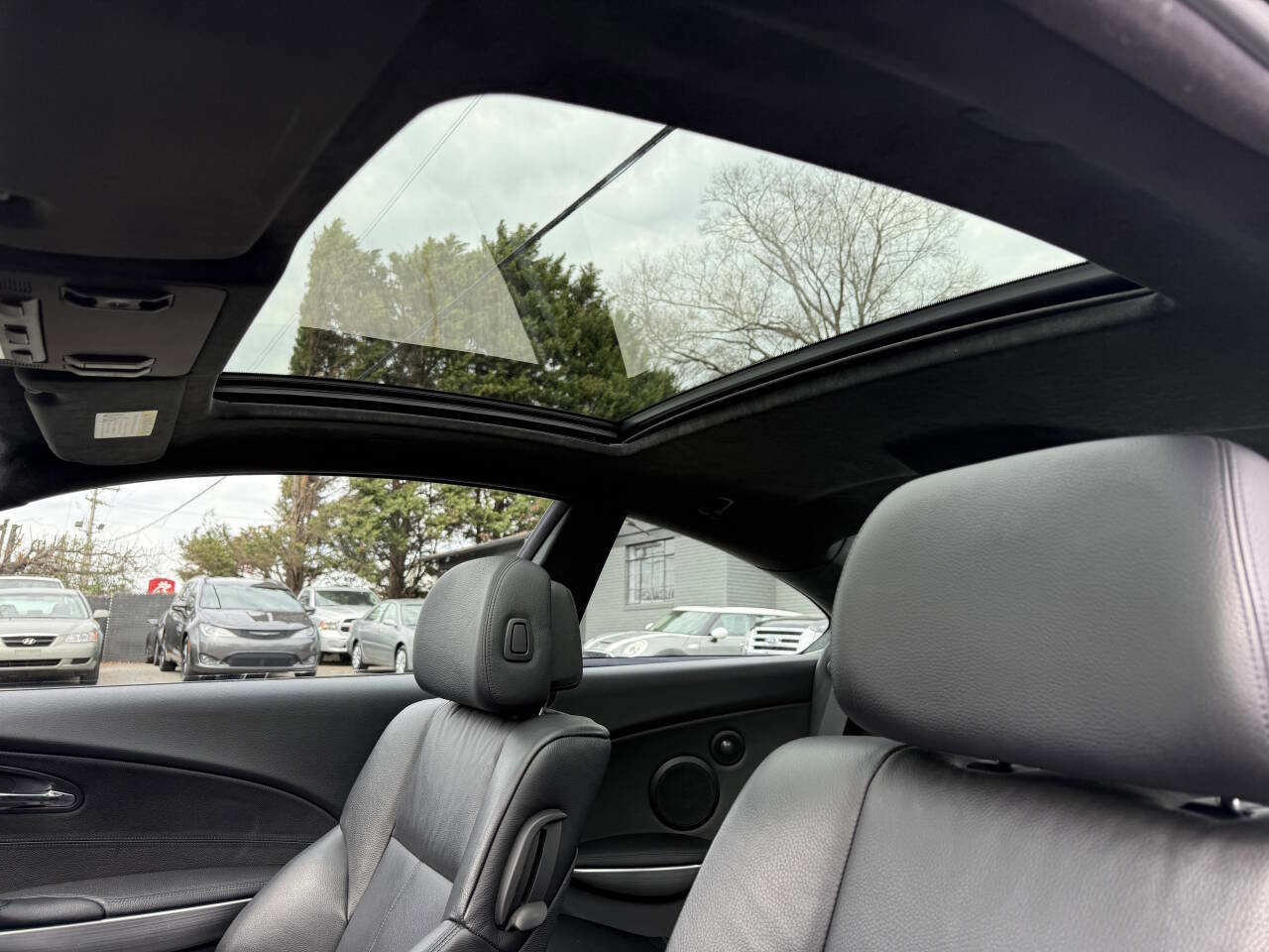 Used 2010 BMW 650i Coupe image 21