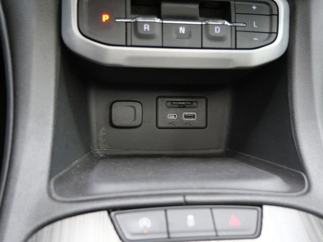 Used 2023 GMC Acadia SLT w/ Elevation Edition image 28