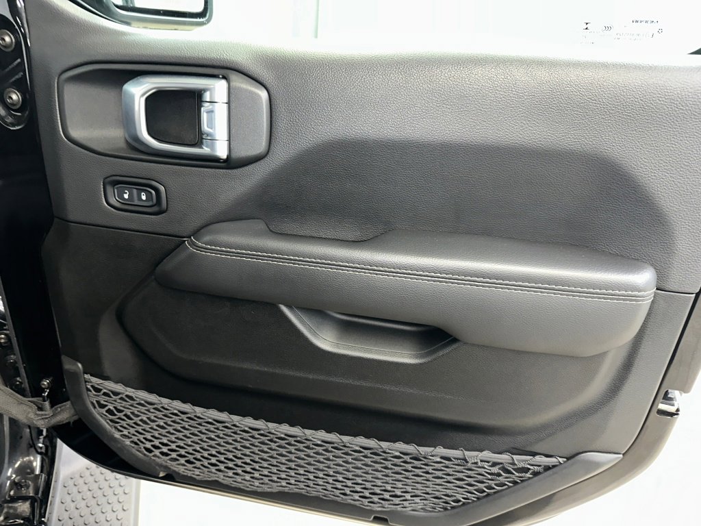 Used 2022 Jeep Wrangler Unlimited Sahara image 28