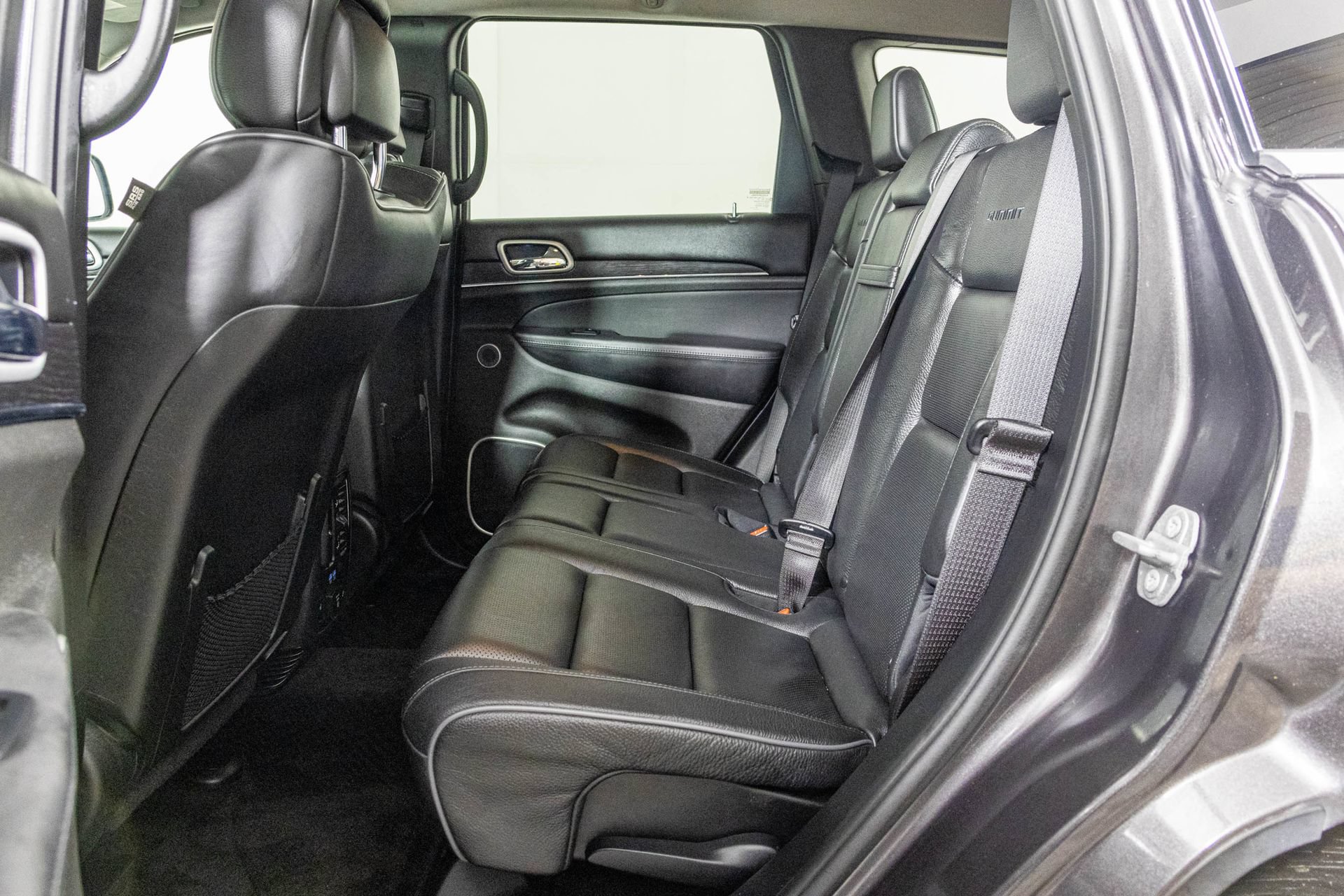 Used 2019 Jeep Grand Cherokee Summit w/ Platinum Series Group AWD/4WD image 41