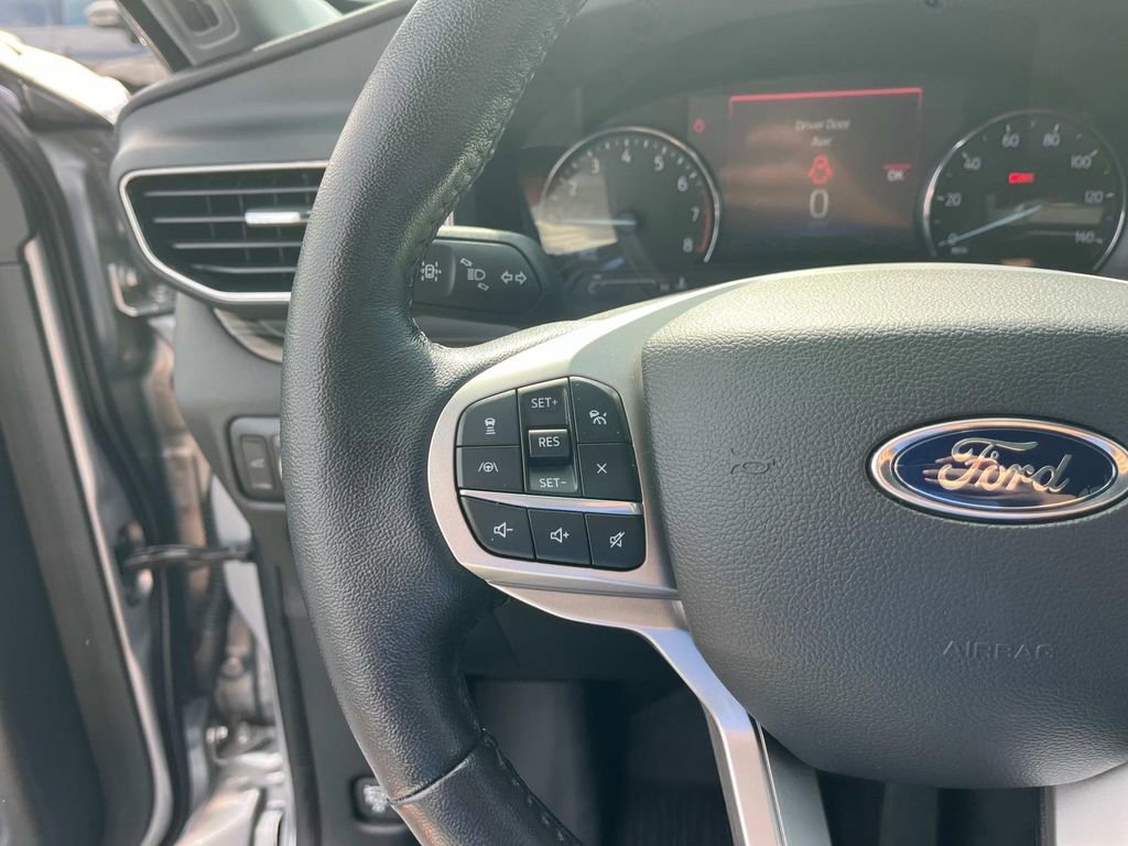 Used 2022 Ford Explorer Limited image 17