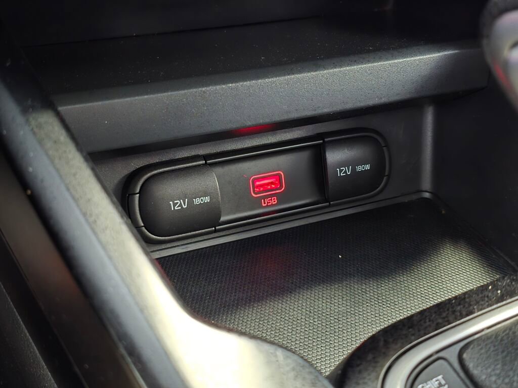 Used 2022 Kia Soul LX w/ Technology Package image 32