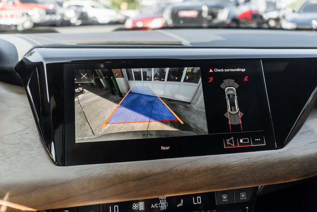 Used 2022 Audi e-tron GT Premium Plus image 10