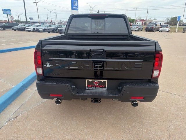 New 2026 Honda Ridgeline Black Edition image 9