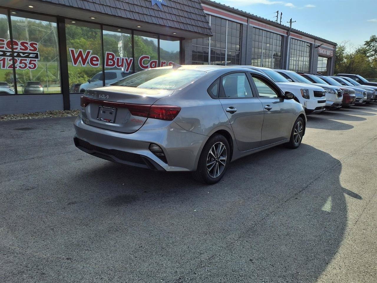 Used 2024 Kia Forte LXS FWD image 5
