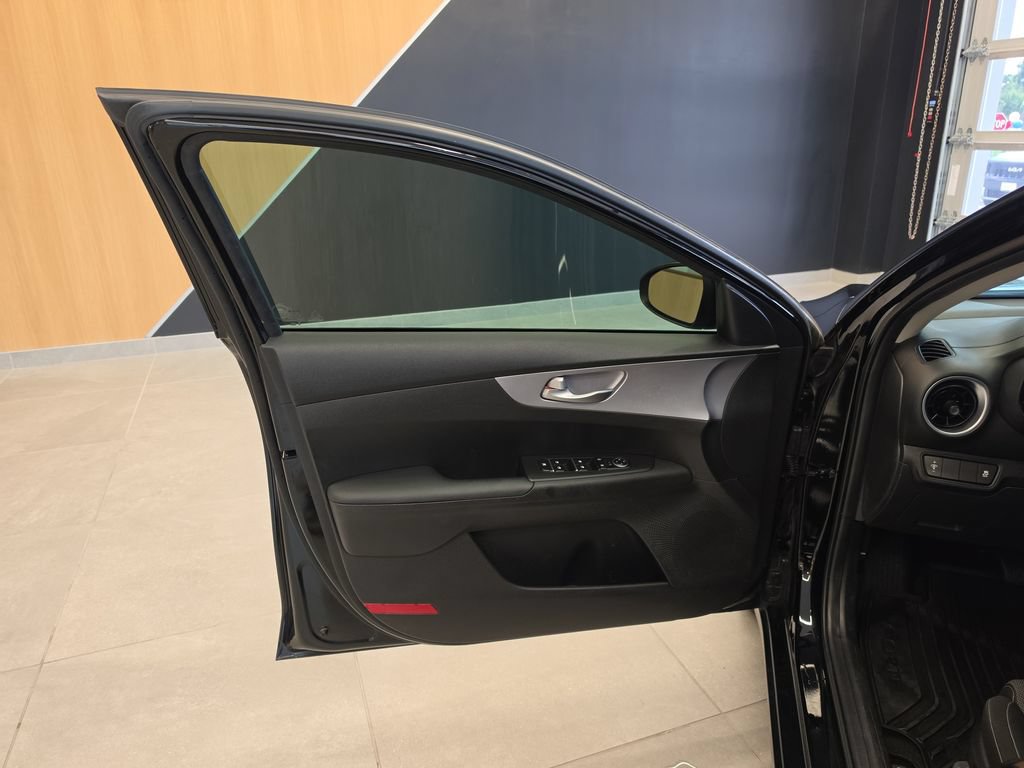 Certified 2024 Kia Forte LXS FWD image 15