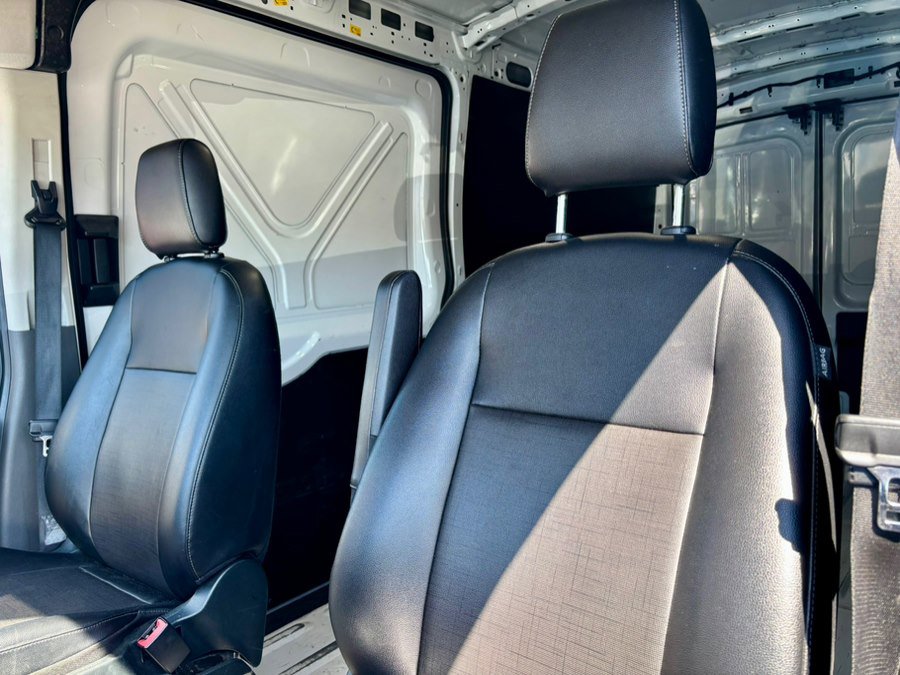 Used 2023 Ford Transit 250 Medium Roof image 15