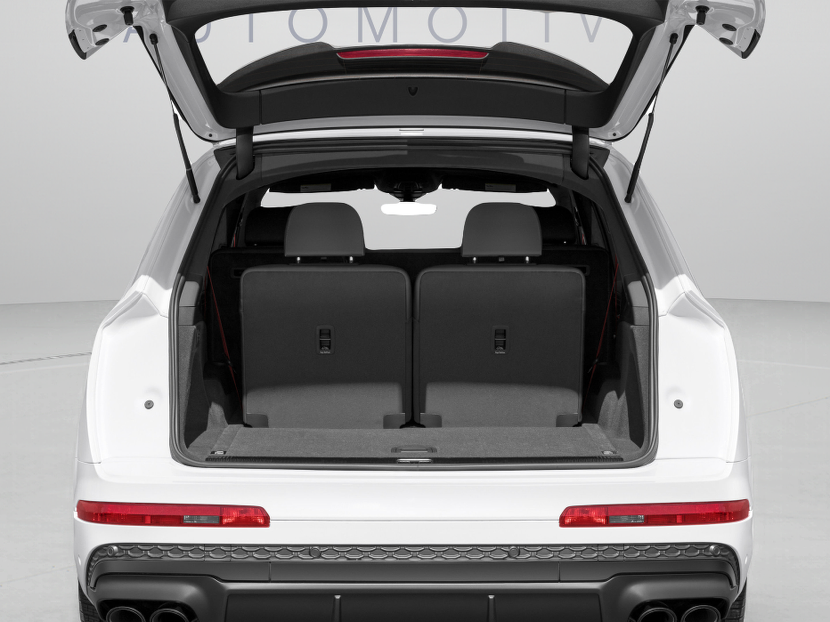 Used 2025 Audi SQ7 Prestige w/ Prestige Package AWD/4WD image 29
