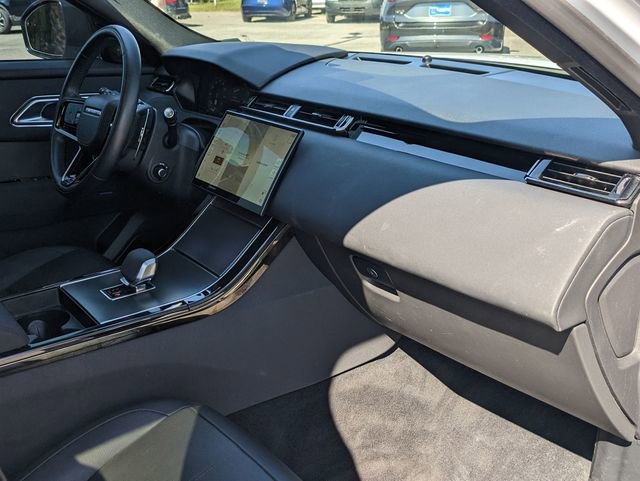 Used 2025 Land Rover Range Rover Velar Dynamic SE image 32