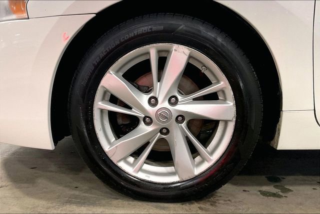 Used 2013 Nissan Altima 2.5 SV w/ 2.5SV Convenience Pkg FWD image 9