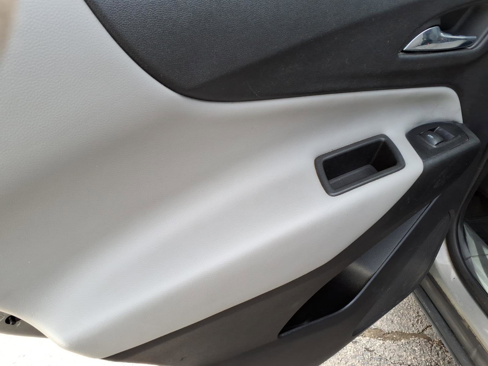 Used 2018 Chevrolet Equinox LT image 15