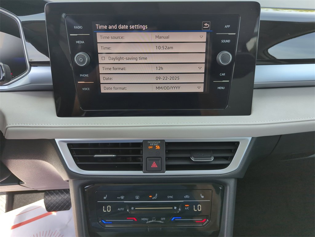 New 2025 Volkswagen Taos SE image 30
