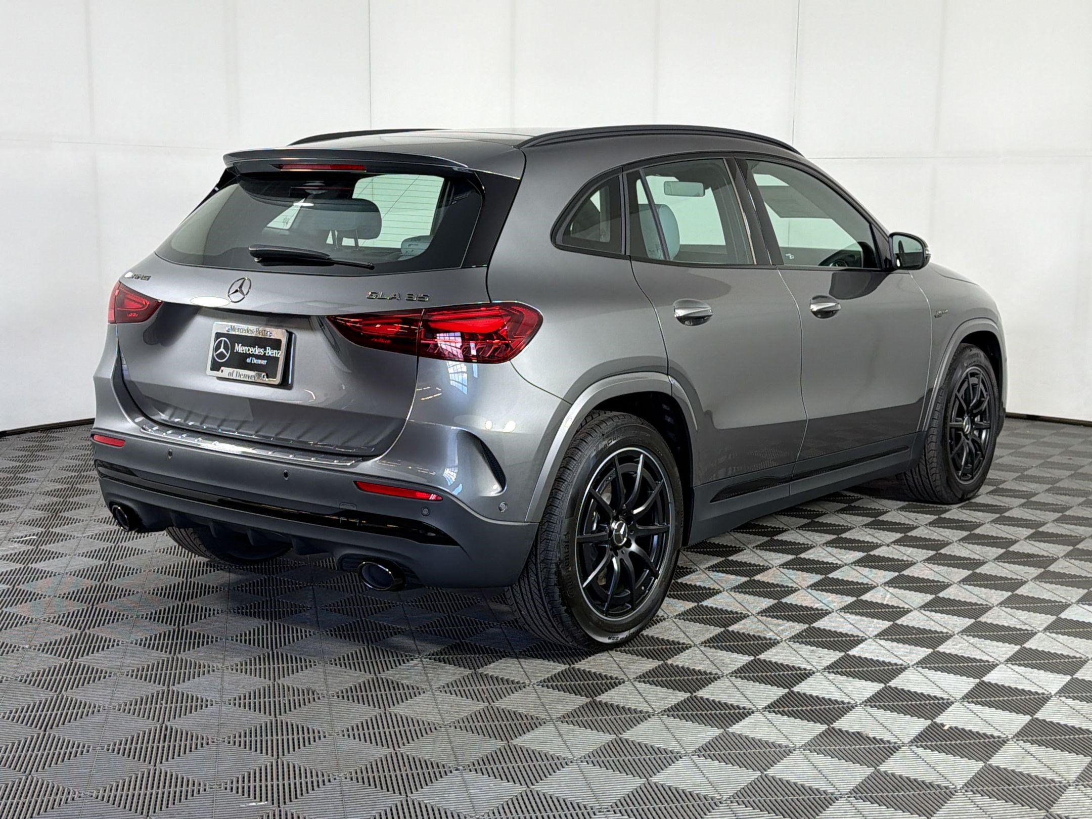 New 2026 Mercedes-Benz GLA 35 AMG 4MATIC image 9