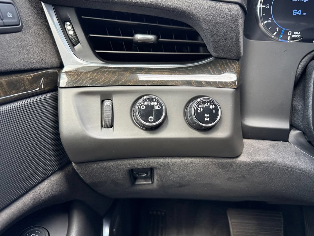 Used 2020 Cadillac Escalade Platinum AWD/4WD image 32