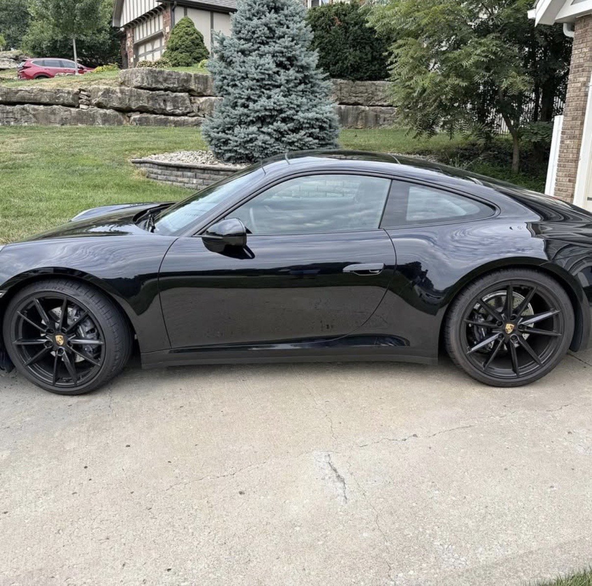 Used 2022 Porsche 911 Carrera image 2