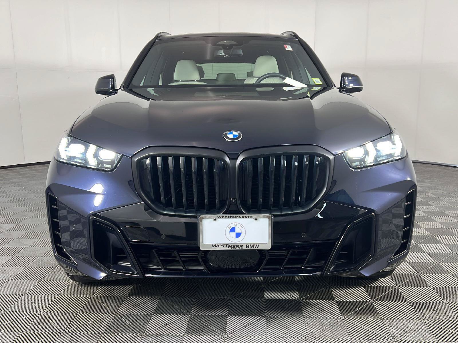 New 2026 BMW X5 xDrive40i w/ M Sport Package AWD/4WD image 7