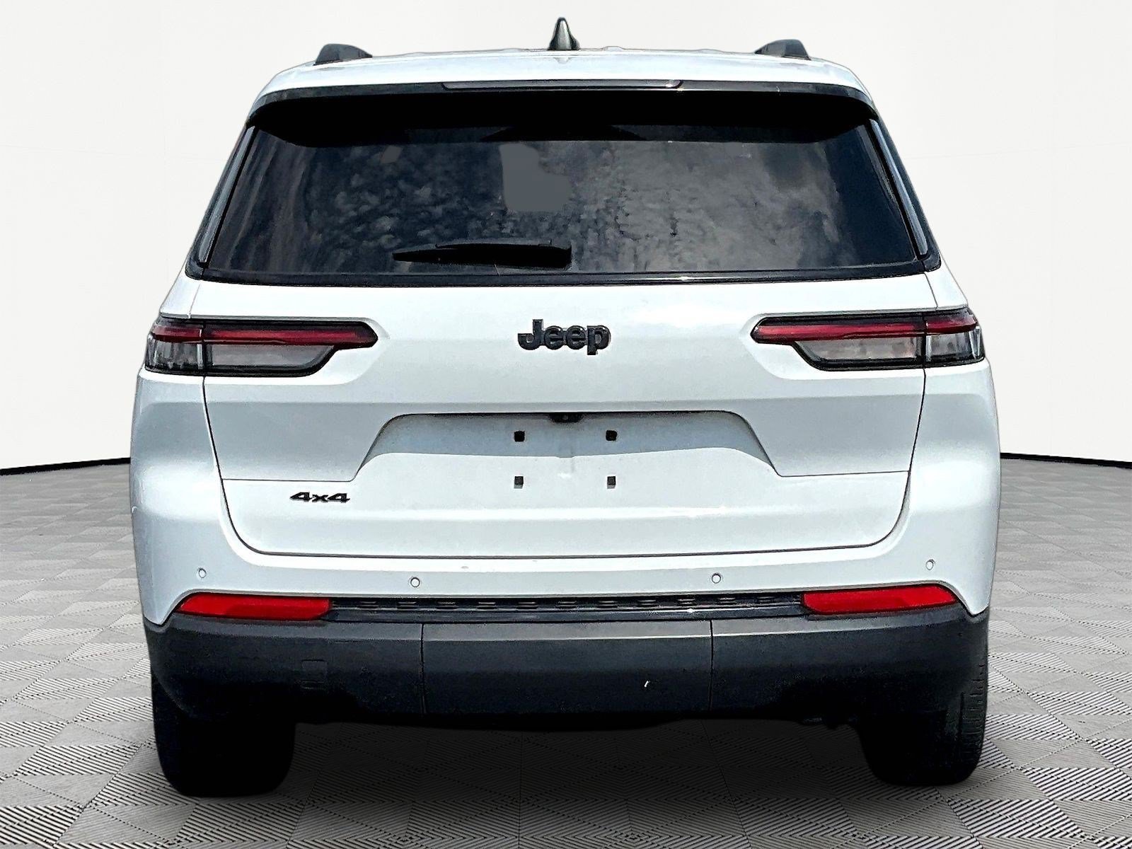 Used 2023 Jeep Grand Cherokee L Laredo AWD/4WD image 5