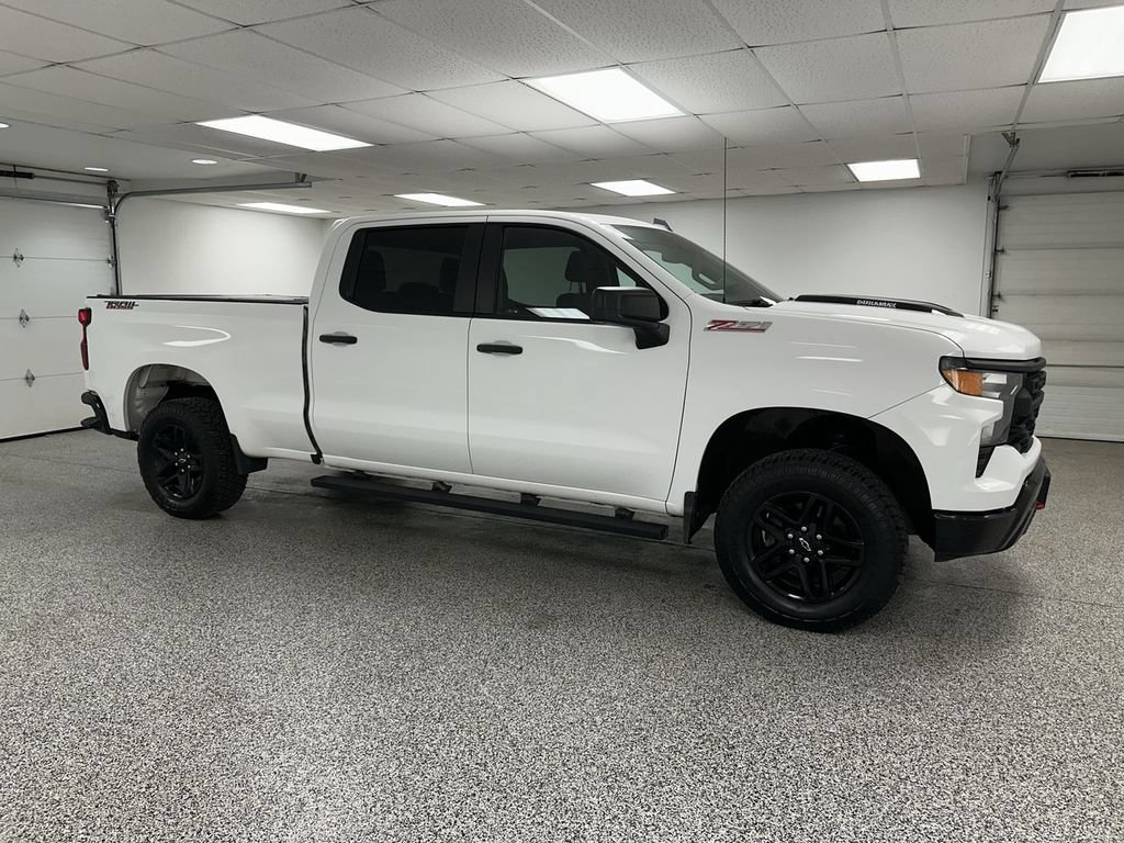 Used 2022 Chevrolet Silverado 1500 Custom Trail Boss AWD/4WD image 2