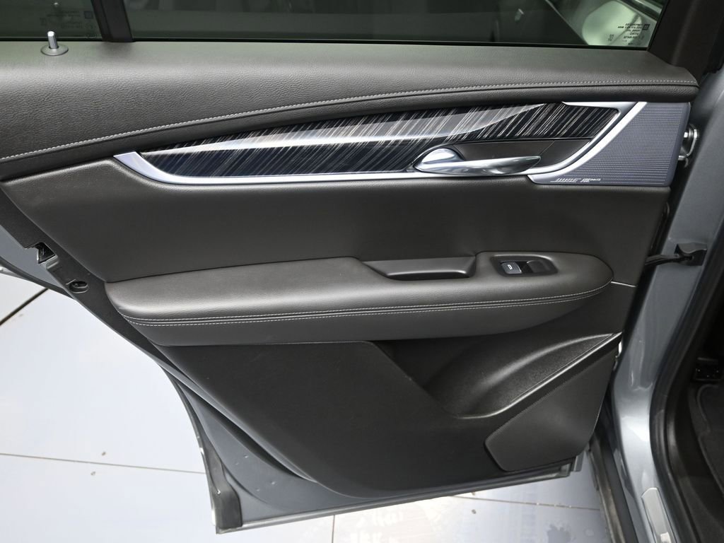 Used 2025 Cadillac XT6 Premium Luxury image 26