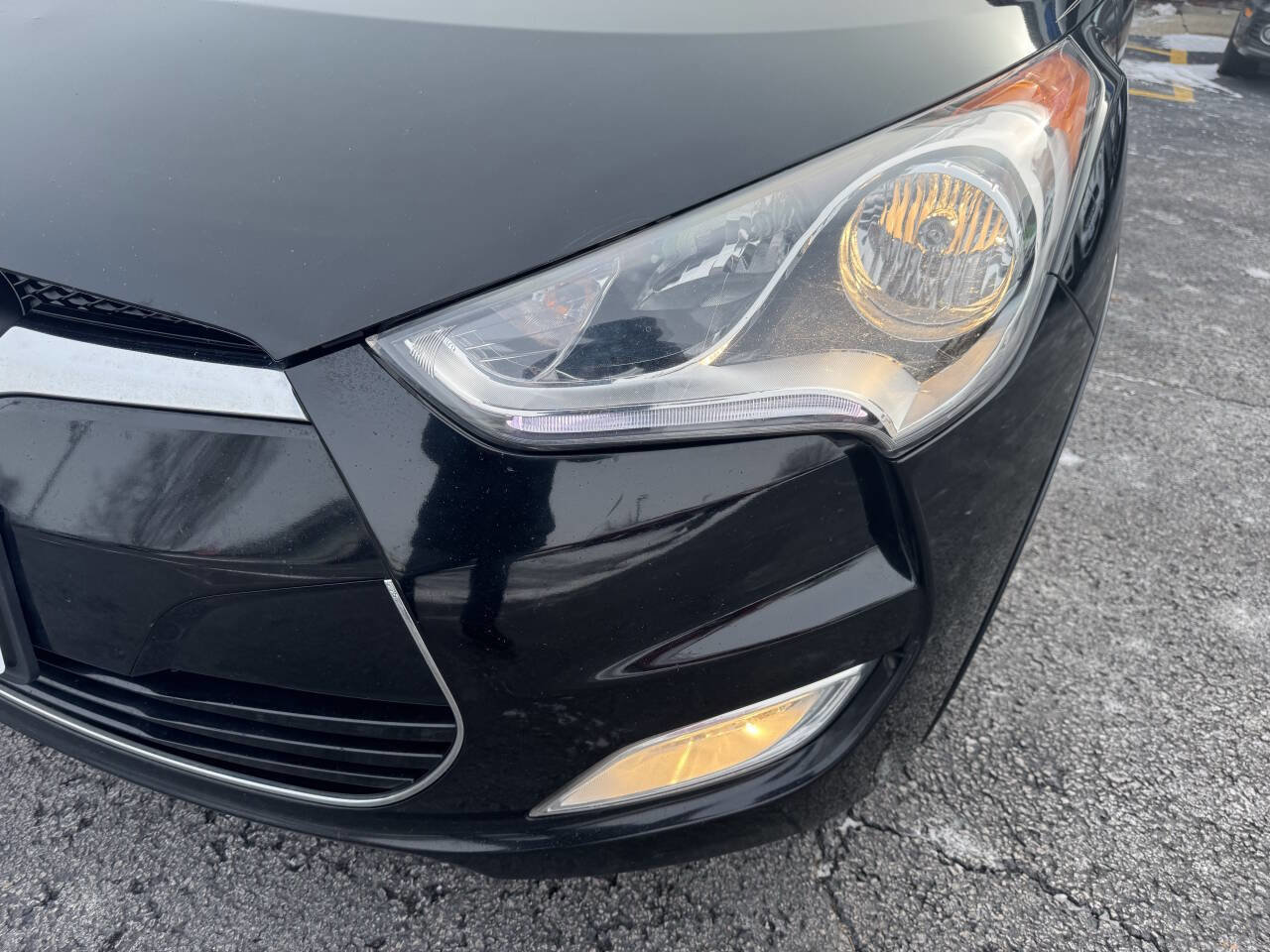 Used 2013 Hyundai Veloster w/ Style Pkg image 14