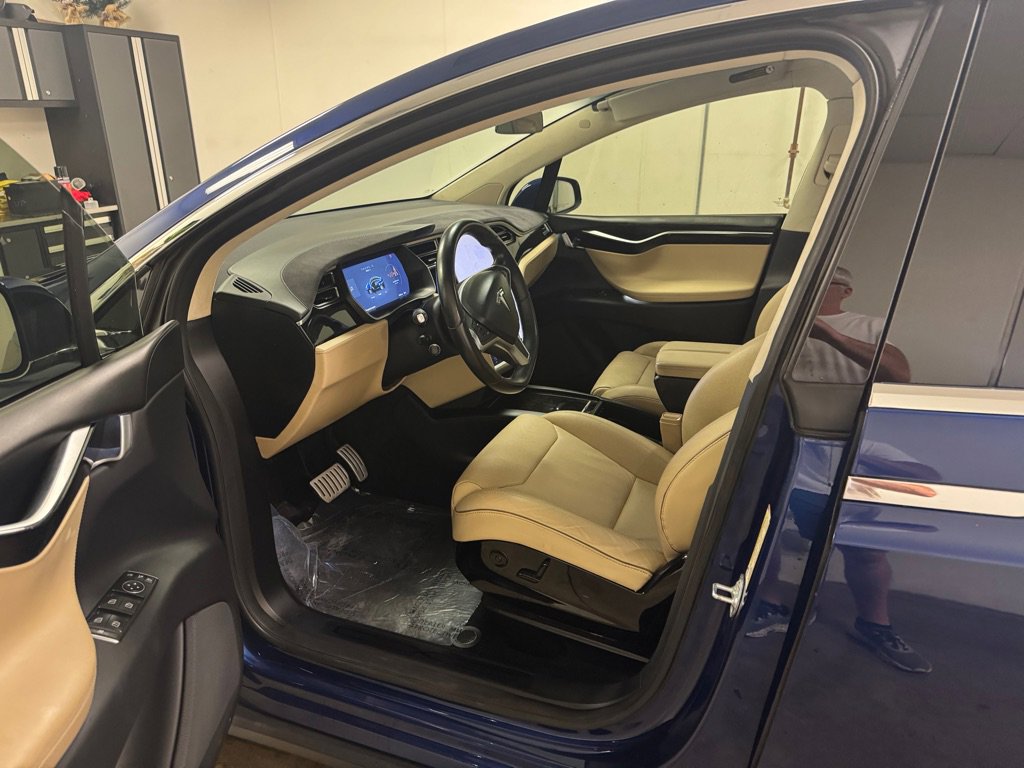 Used 2016 Tesla Model X 90D image 9