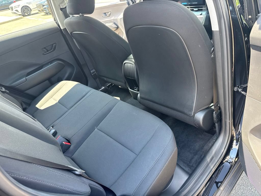 Certified 2025 Hyundai Kona SE AWD/4WD image 17