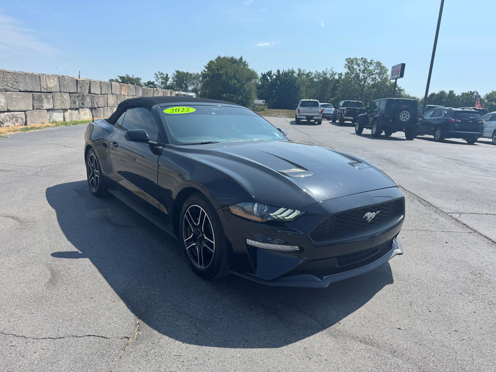 Used 2022 Ford Mustang Premium image 1