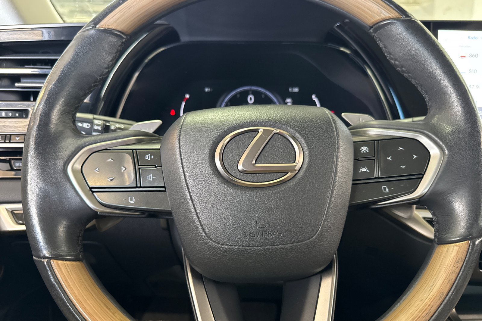 Used 2023 Lexus RX 350 AWD w/ Accessory Package (Z1) image 17