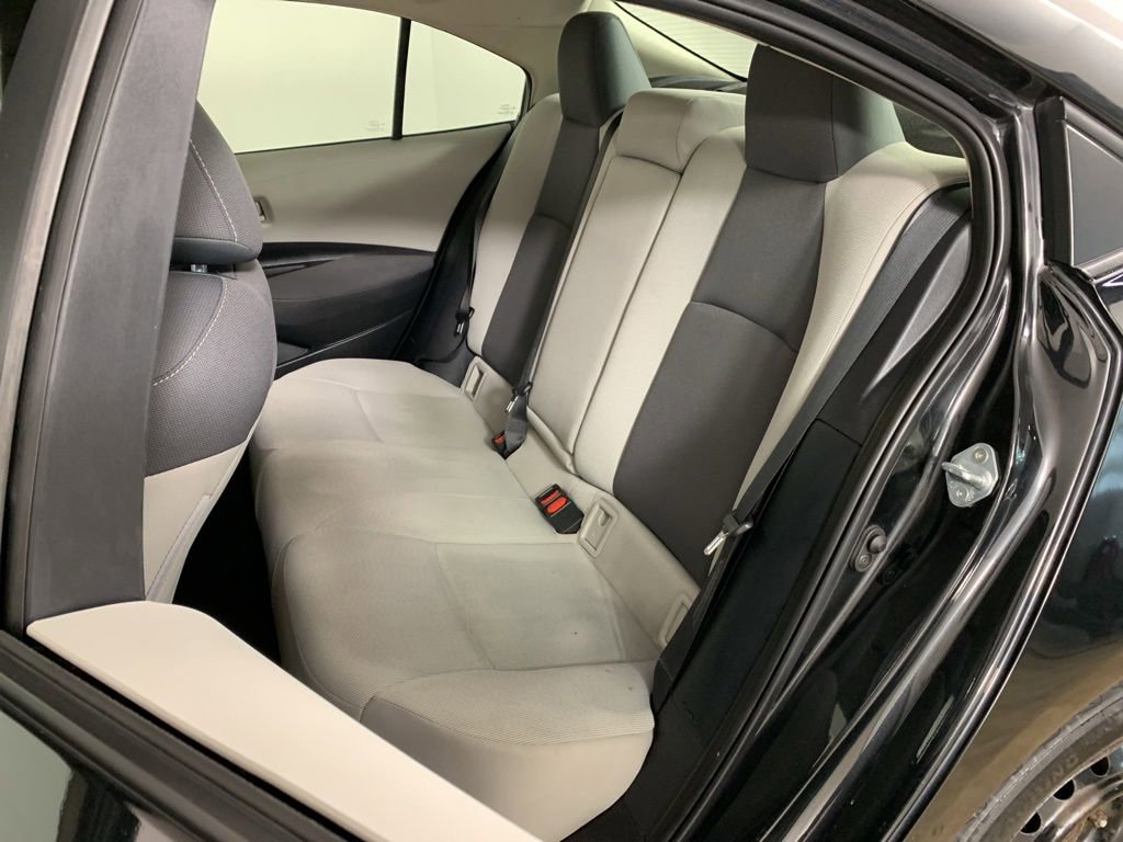 Used 2022 Toyota Corolla LE FWD image 29