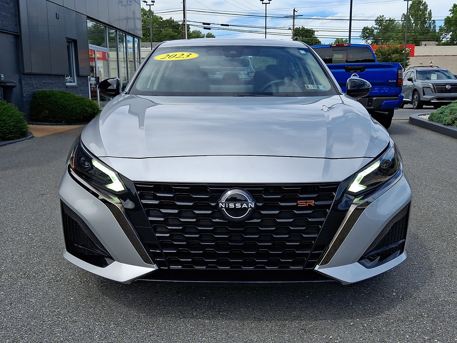 Certified 2023 Nissan Altima 2.5 SR w/ SR Premium Package FWD image 2
