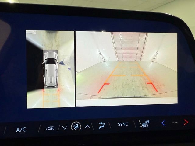 New 2026 Chevrolet Traverse LT w/ Driver Confidence Package FWD image 20
