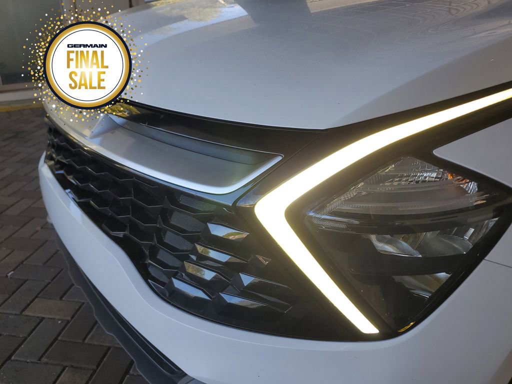 Used 2023 Kia Sportage EX image 11