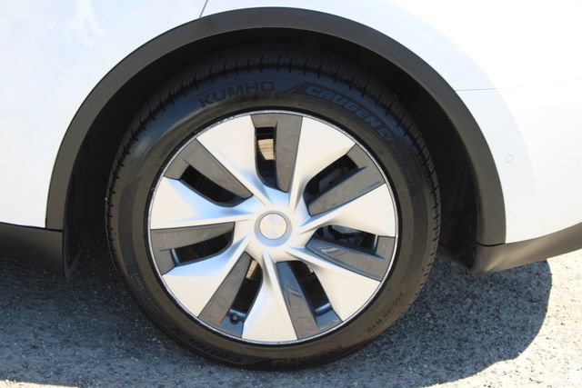 Used 2022 Tesla Model Y Long Range AWD/4WD image 8