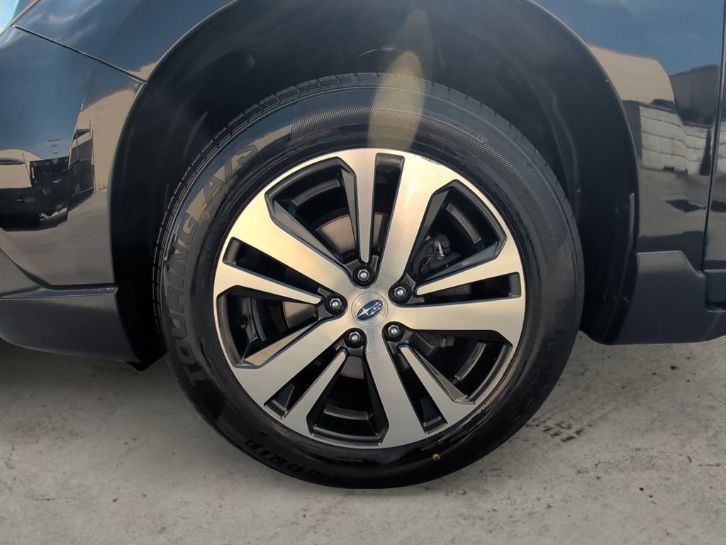 Used 2018 Subaru Outback 2.5i Limited AWD/4WD image 9