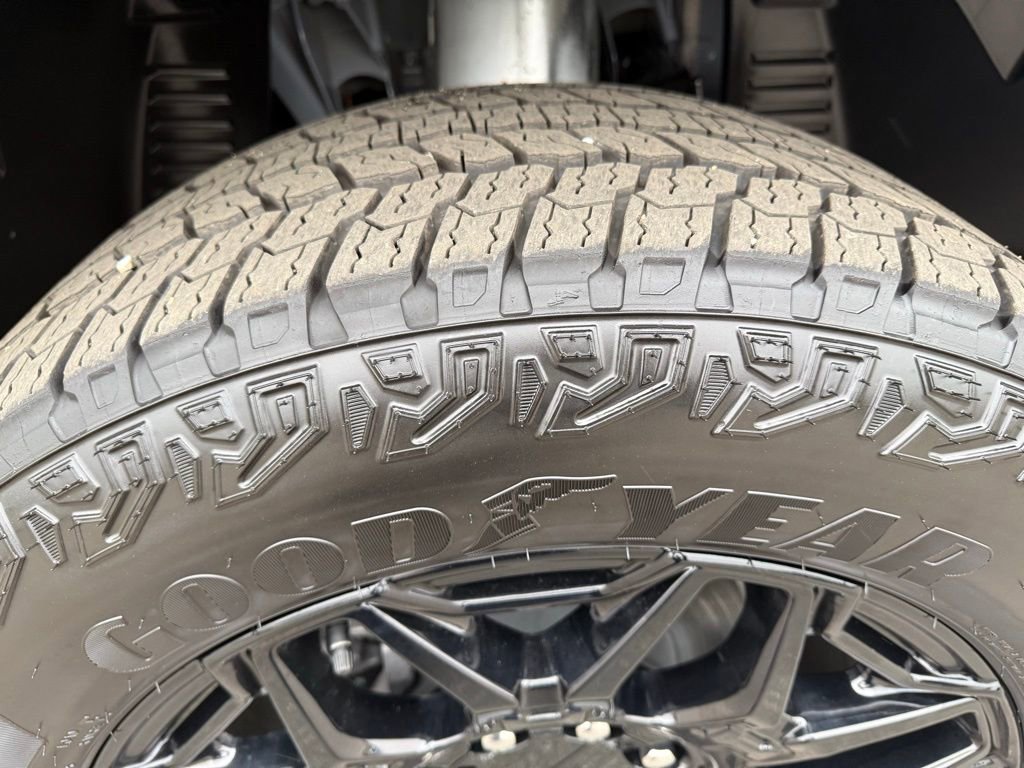 Used 2024 GMC Hummer EV 2X image 36