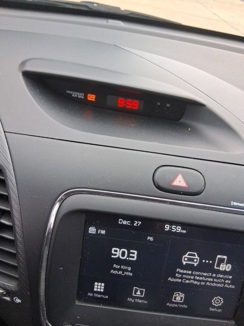 Used 2017 Kia Forte S image 12