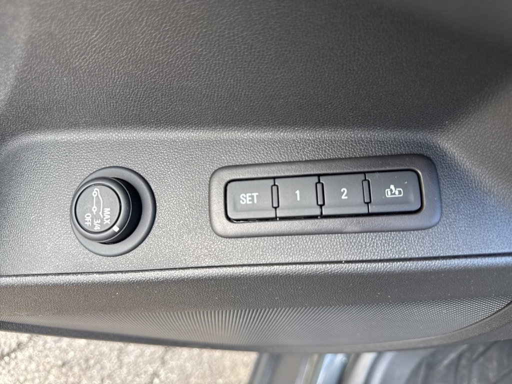 Used 2021 Chevrolet Equinox LT image 43